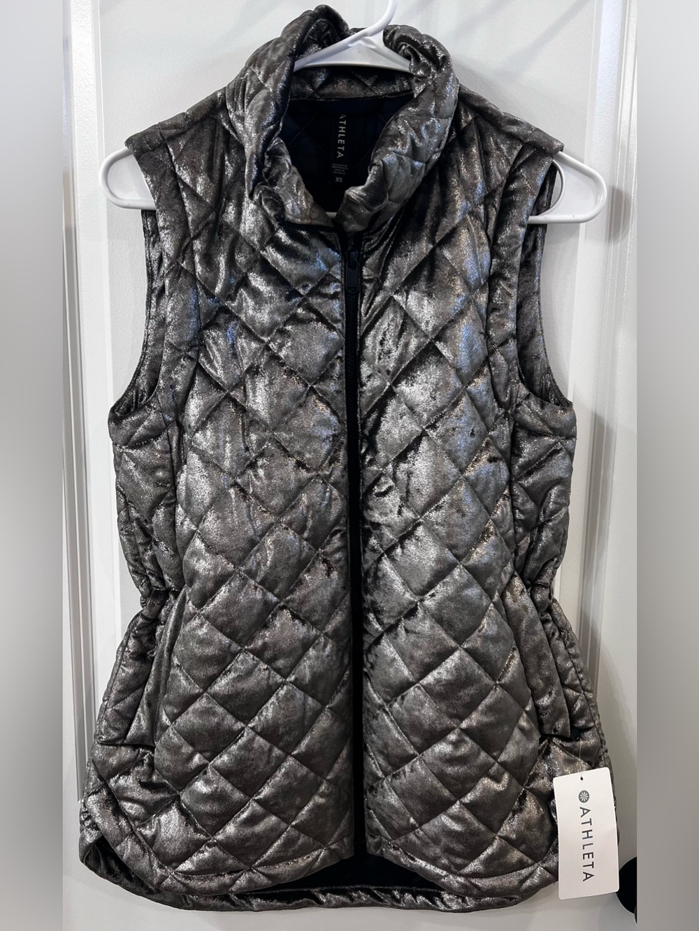 NWT Athleta Metallic Quilted Puffer Vest, Whisper, XS
